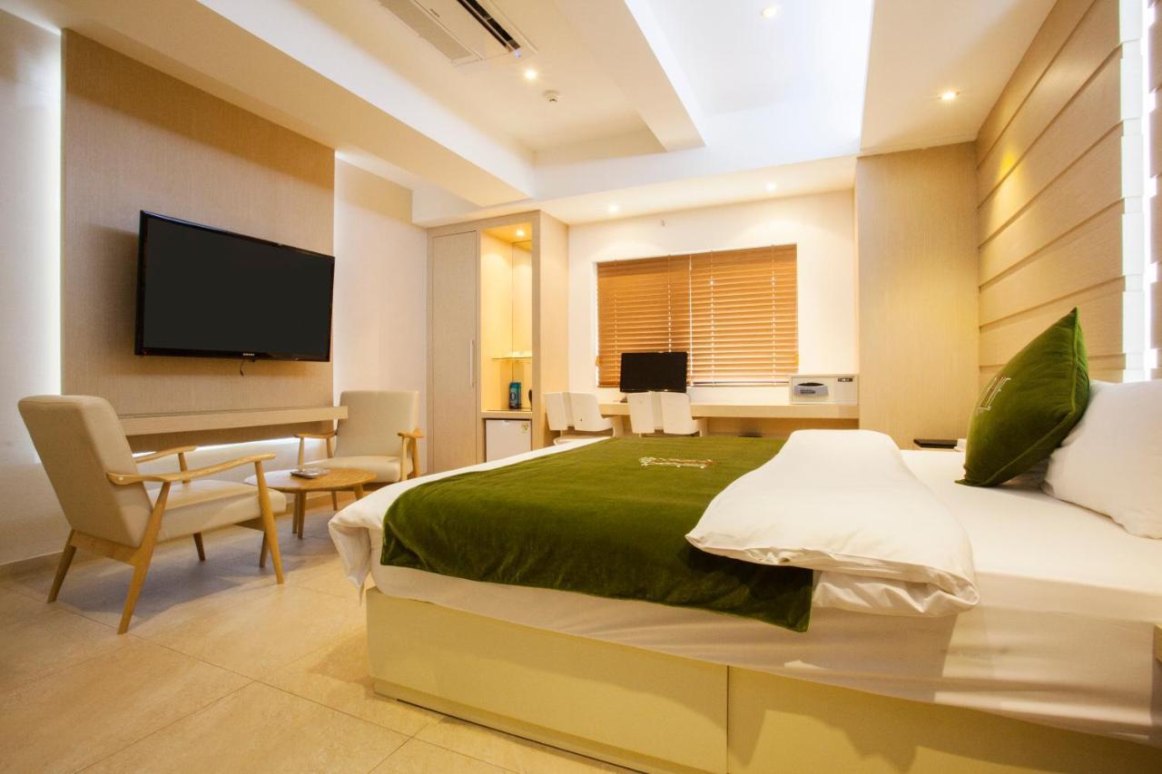 Suwon Reve Hotel Exterior foto